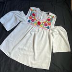 Signature Studio White Cold Shoulder Top With Floral Embroidery   Size Small Photo 0