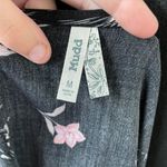 Mudd Cross Front Tie Front Floral Cropped Blouse Photo 3