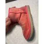UGG  Pink Classic Low Boots Woman’s Size 6 -Could Use A Cleaning Photo 1