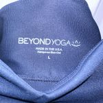 Beyond Yoga  BRA Photo 3