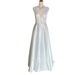 NWOT Plunging Neckline with corset back and pockets wedding dress White Size 12 Photo 3