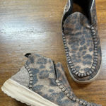 Hey Dude  Women's Size 7 Helis Leo Nut Leopard Faux Fur Lining Slip On Boots Photo 0