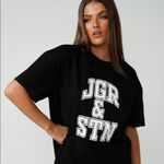 Princess Polly 𝙿𝚛𝚒𝚗𝚌𝚎𝚜𝚜 𝙿𝚘𝚕𝚕𝚢 | 𝙹𝚊𝚐𝚐𝚎r&Stone Oversized 𝚃𝚎𝚎 Photo 1