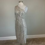 Vince Camuto Sequin One Shoulder Long Sleeve Sheath Cocktail Dress Silver Size 8 Photo 4