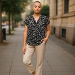 Cynthia Steffe Blouse Top Abstract Print V-Neck Short Sleeve Black White L Photo 1