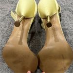 Alexander McQueen Ankle Strap Sandal in pale yellow 36.5 Photo 6