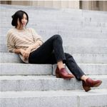 Nisolo Mia Everyday Leather Ankle Booties | size 5 | Auburn Brown Photo 2