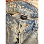 American Eagle  Strigid Mom Jeans‎ Size 2 Light Wash High Rise Denim Photo 2
