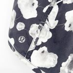 Lululemon  Womens Tracker Active Athletic Running Shorts Size 6 Inky Floral Black Photo 5