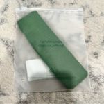 Halara NWT  Courtyard Green Solid Sport Headband Photo 3