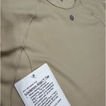 Lululemon NWT Prosecco Align Nulu Tee size 10 Photo 4