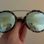 Quay Australia Sunglasses  Photo 0