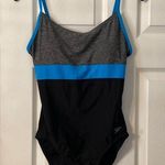 Speedo  Swimsuit size 8 BNWOT gray, black and blue color very pretty Photo 0