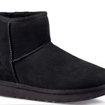 UGG  Women's Classic II Mini Boots size 5 Photo 0