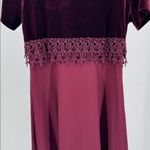 Elegant Burgundy velvet top lace detail 90s vintage tie back Dress 7 Y2K holiday Red Size undefined Photo 8