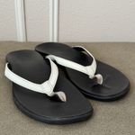 OLUKAI Ho'opio Beach Sandals Thong Flip Photo 2