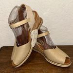 Baretraps New, Odetta Buckle Peep Toe Espadrille Wedge Sandal Shoes Size 7 Photo 0