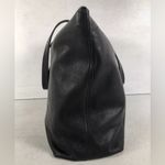 Cuyana  Leather Zipper Tote. Photo 3