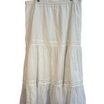 Old Navy Women’s Size Large White Maxi Skirt. Photo 0