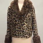 Le lis  Cheetah animal print Faux Fur cropped button jacket size Medium NWT Photo 0