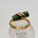 Vintage Avon Gold Tone & Faux Jade Cylinder Ring (6) Green Photo 2