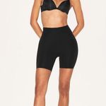 SKIMS Body Hip Enhancing Padded Short in Onyx, Size XXS Photo 2