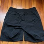 Athleta  Black Trekkie Outdoor Hiking Bermuda Shorts Sz 6 Photo 6