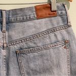 Madewell  Perfect Summer Jean MOM Jeans Distressed Tapered 31 Like New High Rise Photo 4