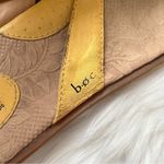 B.O.C. Sz 10 M Womens Yellow Flower Leather Thong Sandals Spring Boho Photo 2