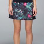 Lululemon  Run Pace Setter Skirt 4 Way Stretch in Curious Jungle Multi Black Photo 1
