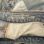 American Eagle Women’s  Mom highest rise 90’s boyfriend jean shorts frayed Size 6 Photo 3