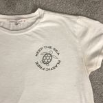 Vanilla Star Jeans Cropped white t shirt printed turtle Photo 3