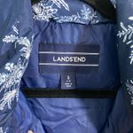 Lands' End  Women's Navy Snowflakes Graphics Down Filled Vest Size S Photo 4