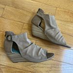 blowfish Malibu Y2K Wedge Sandals - Taupe - Size 7.5 Faux Suede Upper Photo 2