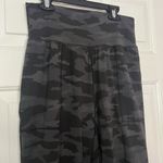 Athleta Salutation Camo Jogger Pants Athletic Camouflage Gray Black Size S Small Photo 2