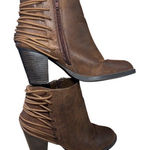 Candie's  Cabootscoot tan ankle booties heeled boots shoes Photo 0