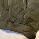 Boutique Chic Jungle‎ Green drawstring hooded puffer Quilted Vest Large Photo 4