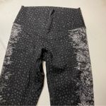 Lululemon Wunder Under Hi-Rise Tight Overlace Wunderunder HR Ice Grey Black Sz 8 Photo 3