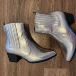 Silver Cowboy boots Size 7.5 Photo 3