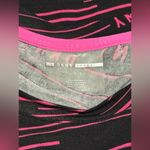 DKNY EUC Sport Black and Pink Logo Striped Workout Shirt size large Photo 9
