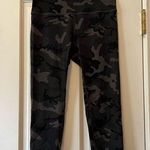 Zyia Forest Camo Luxe Capri Leggings Size 6/8 Photo 0