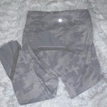Lululemon  Wunder Under with Scallop Trim and Mesh White Camouflage size 12 Photo 0