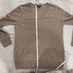 Hilary Radley  100% cashmere Sweater Beige V-neck 100% Cashmere Sweater Medium Photo 4