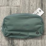 Lululemon Everywhere Belt Bag Photo 0