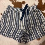 Impressions boutique shorts Photo 0
