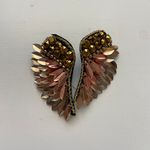 Golden Stella Wing Earrings Photo 1