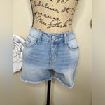 NTM: Time & Tru Light Denim Wash Mid Rise Distressed Raw Hem Shorts Size 8 Blue Photo 2