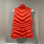 The North Face  550 Puffer Vest Orange Photo 4