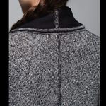 Lululemon  Post Practice Cardigan Sweater‎ in Ghost/Black size 4 Photo 4