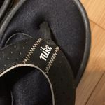 Nike Comfort Foot Bed Flip Flop Women’s Size 10 Black/White Color Photo 3